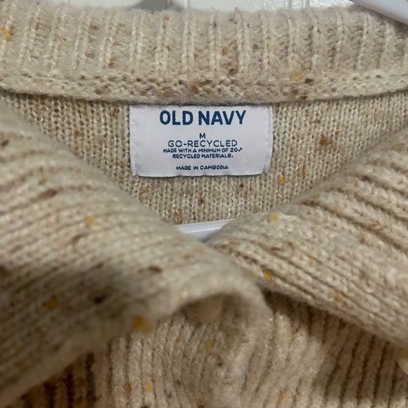 Old Navy Womens Speckled Button-Front Cable-Knit Sweater - Picture 4 of 6
